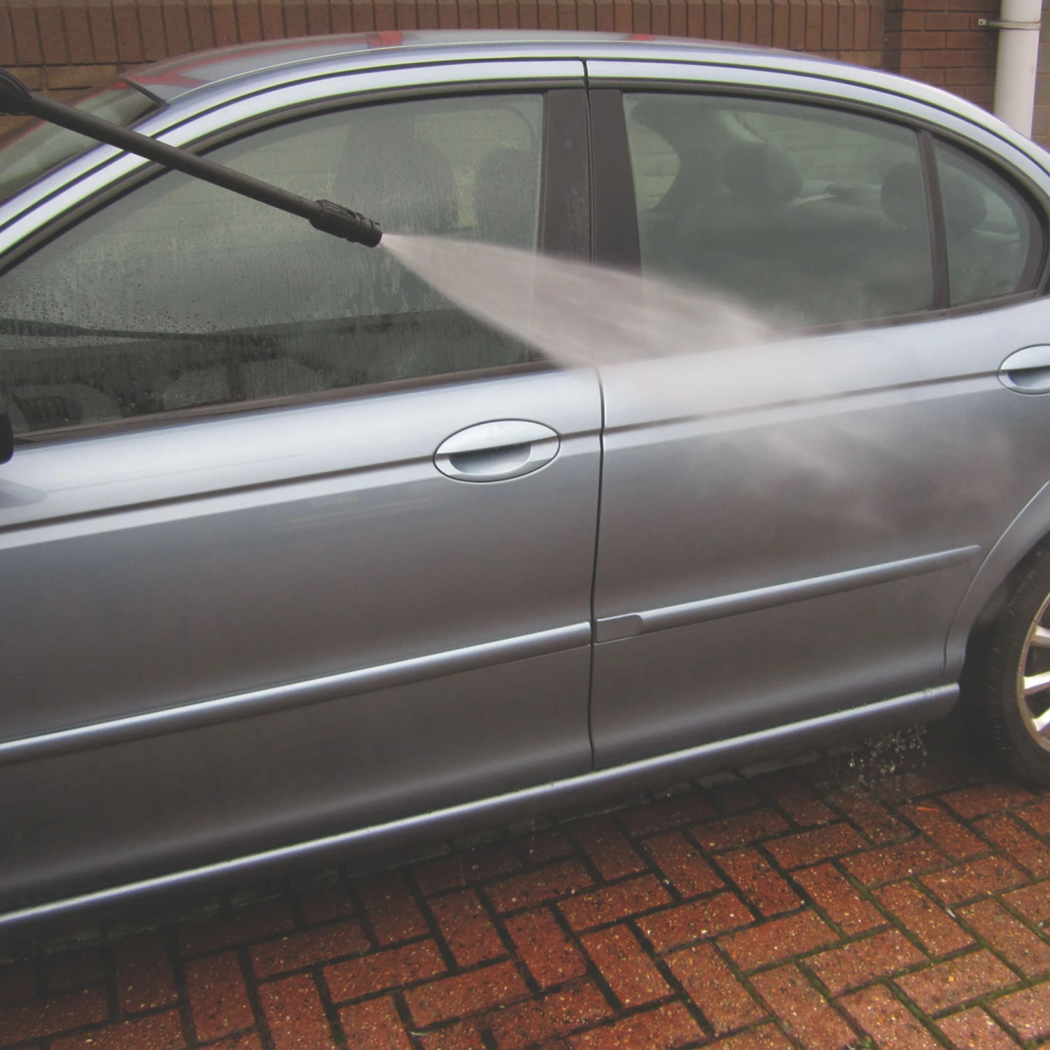 Auto-stop Corded Pressure Washer 1.4kW FPHPC100 10 Auto-stop Corded Pressure Washer 1.4kW FPHPC100 - Image 8