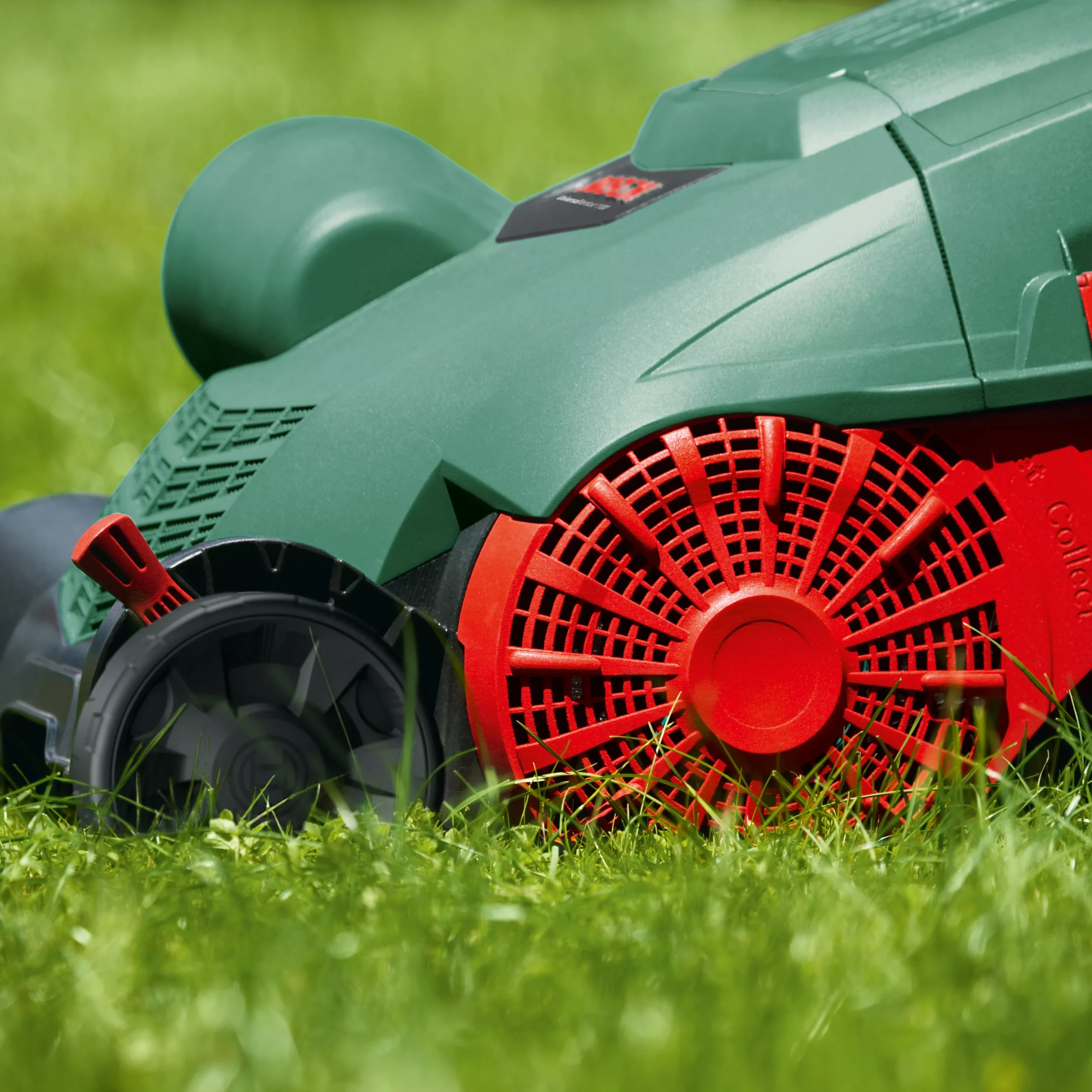 Bosch Lawn & Garden Universalrake900 320mm Corded Raker 6 Bosch Lawn & Garden Universalrake900 320mm Corded Raker - Image 4