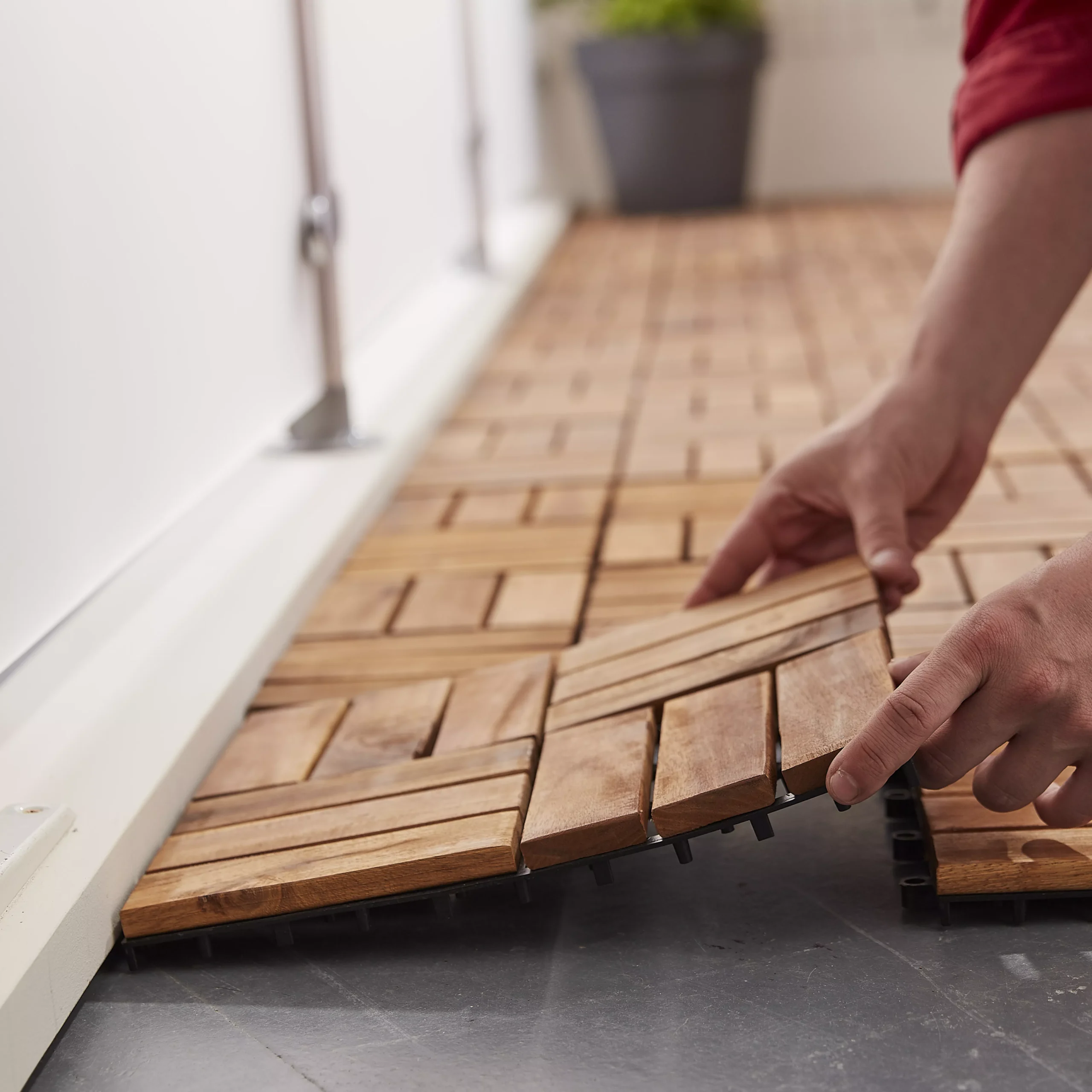 GoodHome Lempa Brown Acacia Clippable Deck Tile (L)0.3m (W)300mm (T)24mm, Pack Of 4 13 GoodHome Lempa Brown Acacia Clippable Deck Tile (L)0.3m (W)300mm (T)24mm, Pack Of 4 - Image 11