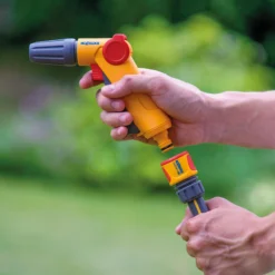 Hozelock 3 Function Hose Spray Gun 8 Hozelock 3 Function Hose Spray Gun -Greenie Shop hozelock 3 function hose spray gun5010646062442 01i bq