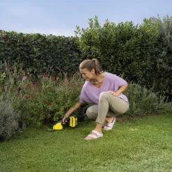 Karcher GSH 18-20 18V 200mm Cordless Hedge Trimmer - BARE -Greenie Shop karcher gsh 18 20 18v 200mm cordless hedge trimmer bare4054278547985 06i bq