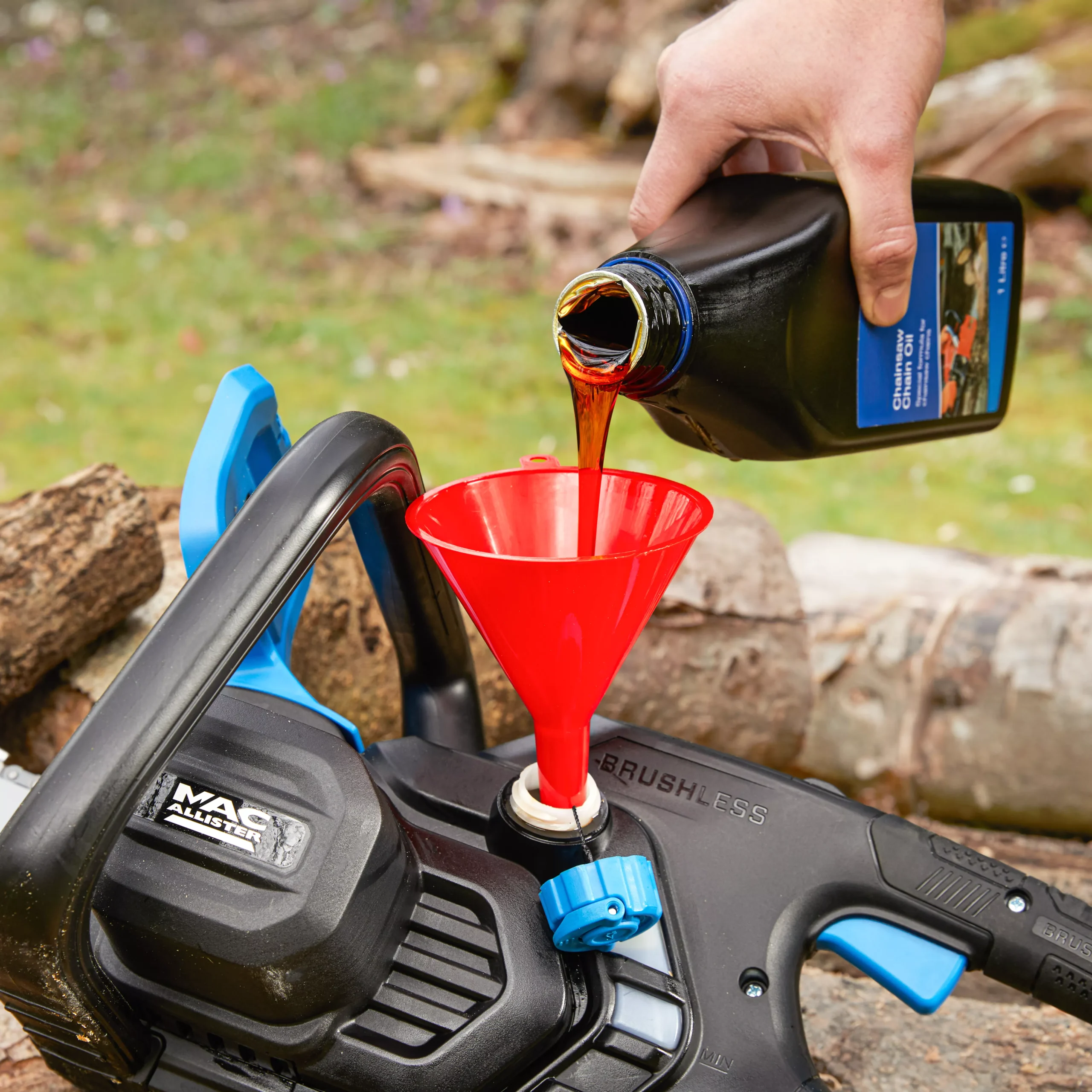 Mac Allister MCS3630-Li 36V Cordless 254mm Chainsaw 14 Mac Allister MCS3630-Li 36V Cordless 254mm Chainsaw - Image 12