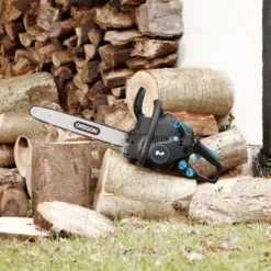 Mac Allister MCSWP40-2 400mm Petrol Chainsaw 15 Mac Allister MCSWP40-2 400mm Petrol Chainsaw -Greenie Shop mac allister mcswp40 2 400mm petrol chainsaw5059340255873 03i