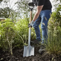 Magnusson Wooden Square Digging Spade 11 Magnusson Wooden Square Digging Spade -Greenie Shop magnusson wooden square digging spade5059340086651 01i