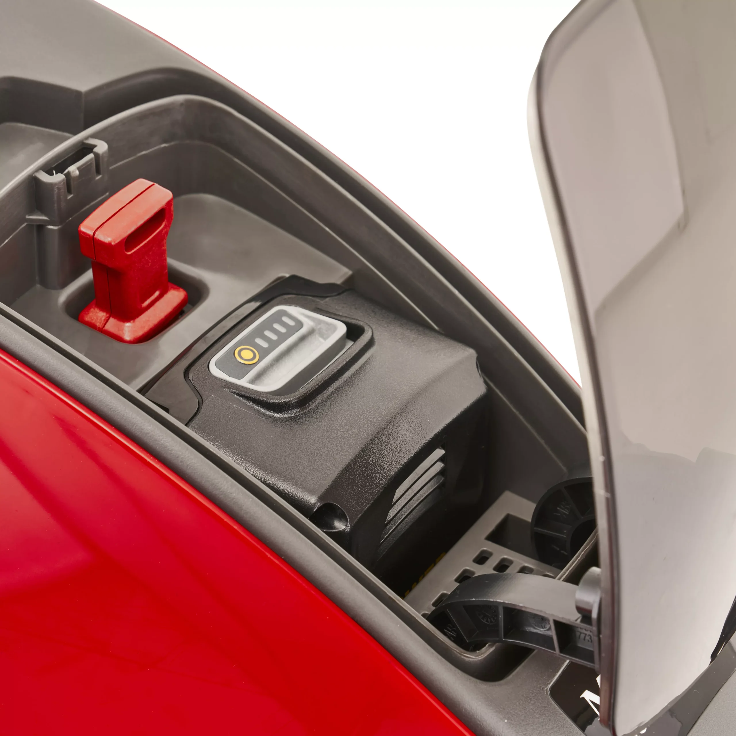 Mountfield Freedom100 30 Li Kit Cordless 20V Rotary Lawnmower 8 Mountfield Freedom100 30 Li Kit Cordless 20V Rotary Lawnmower - Image 6