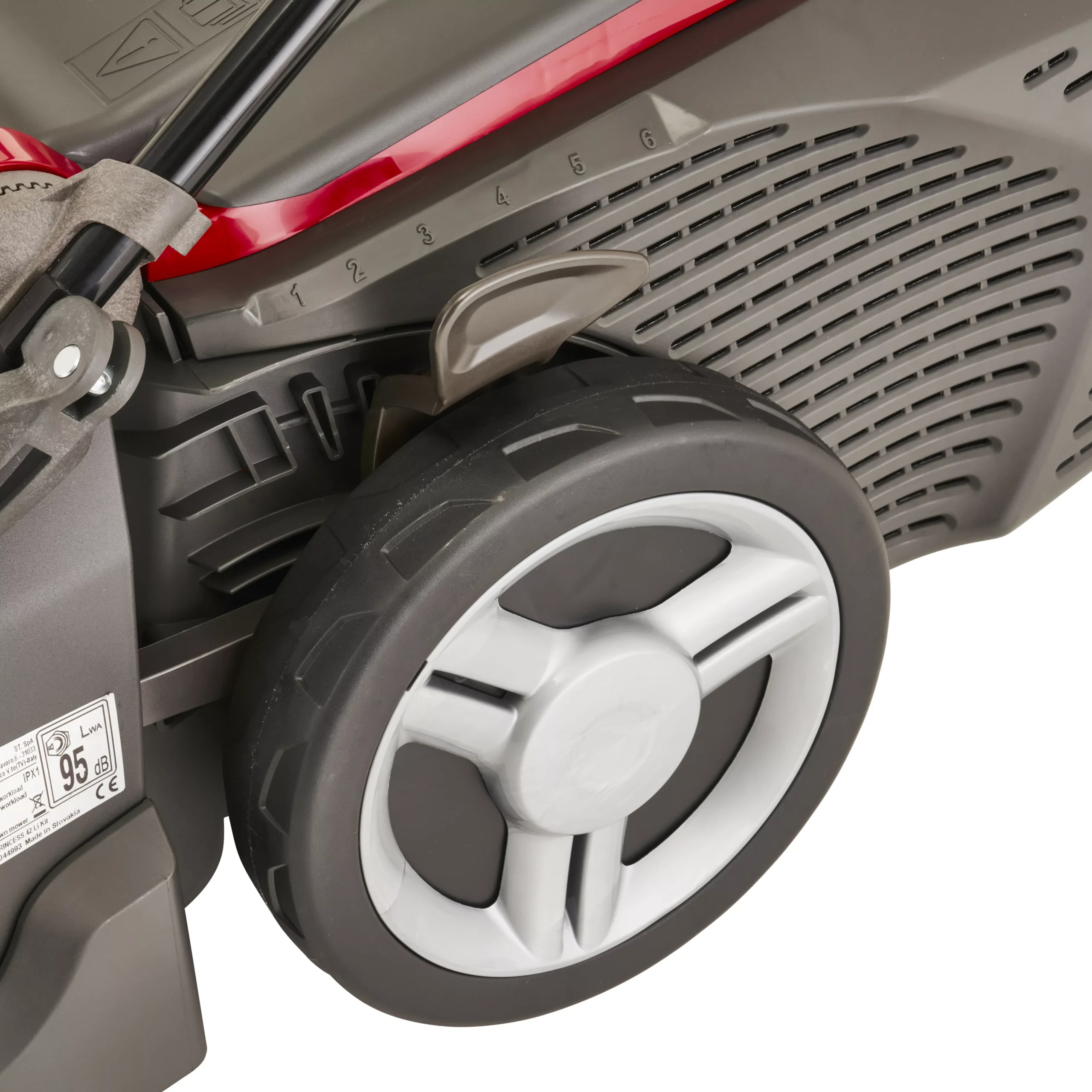 Mountfield Freedom500 42 Li Kit Cordless 48V Rotary Lawnmower 6 Mountfield Freedom500 42 Li Kit Cordless 48V Rotary Lawnmower - Image 4