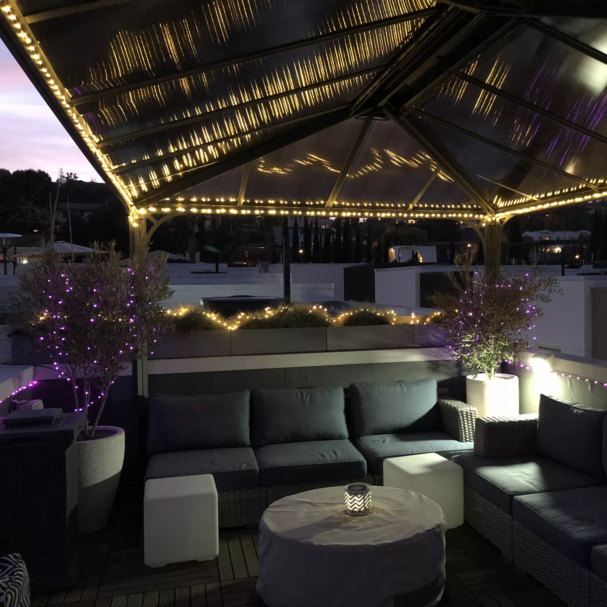 Palram - Canopia Martinique Grey Rectangular Gazebo, (W)4.3m (D)2.96m - Assembly Required 9 Palram - Canopia Martinique Grey Rectangular Gazebo, (W)4.3m (D)2.96m - Assembly Required - Image 7