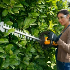Stiga HT 500e / 278300008/ST3 48V 580mm Cordless Hedge Trimmer - BARE -Greenie Shop stiga ht 500e 278300008 st3 48v 580mm cordless hedge trimmer bare8008984854949 01i