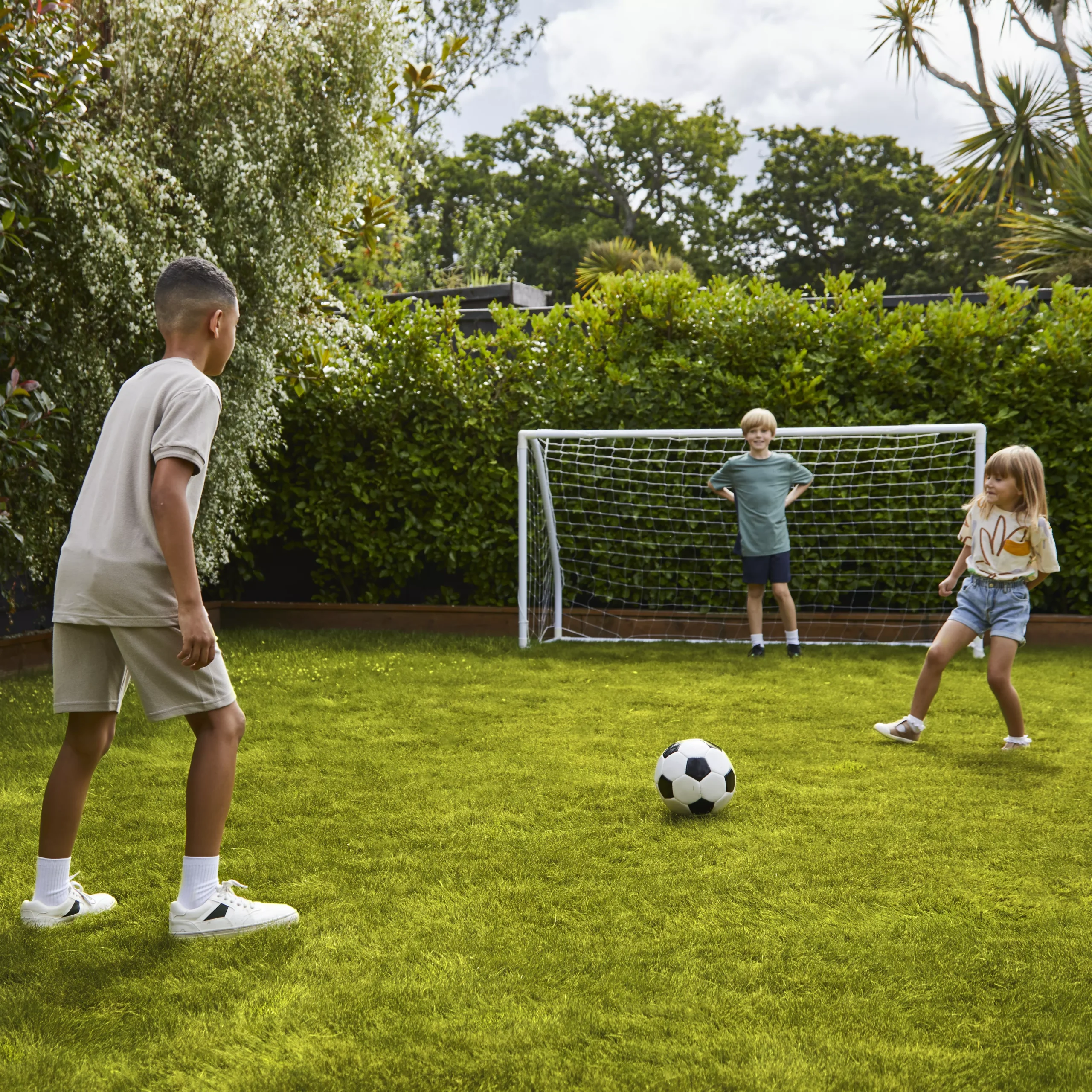 Verve Family & Sports Grass Seeds, 10kg 12 Verve Family & Sports Grass Seeds, 10kg - Image 10